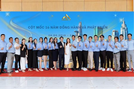 16 NĂM MỘT HÀNH TRÌNH - HOÀNG VŨ COOP